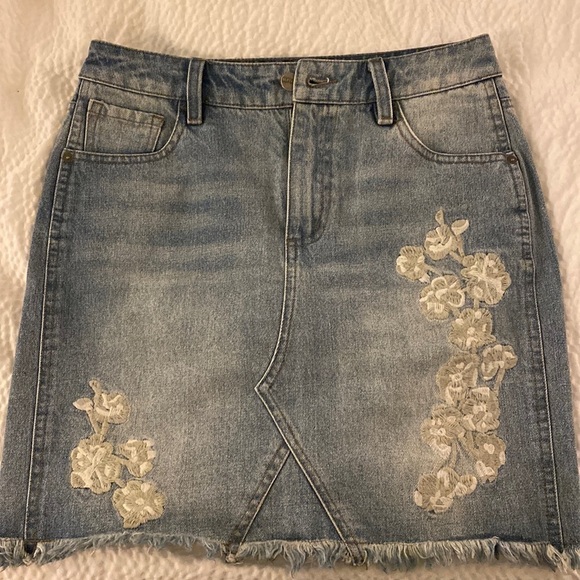 Buffalo David Bitton Denim Mini Skirt waist Size 25 - Picture 1 of 4